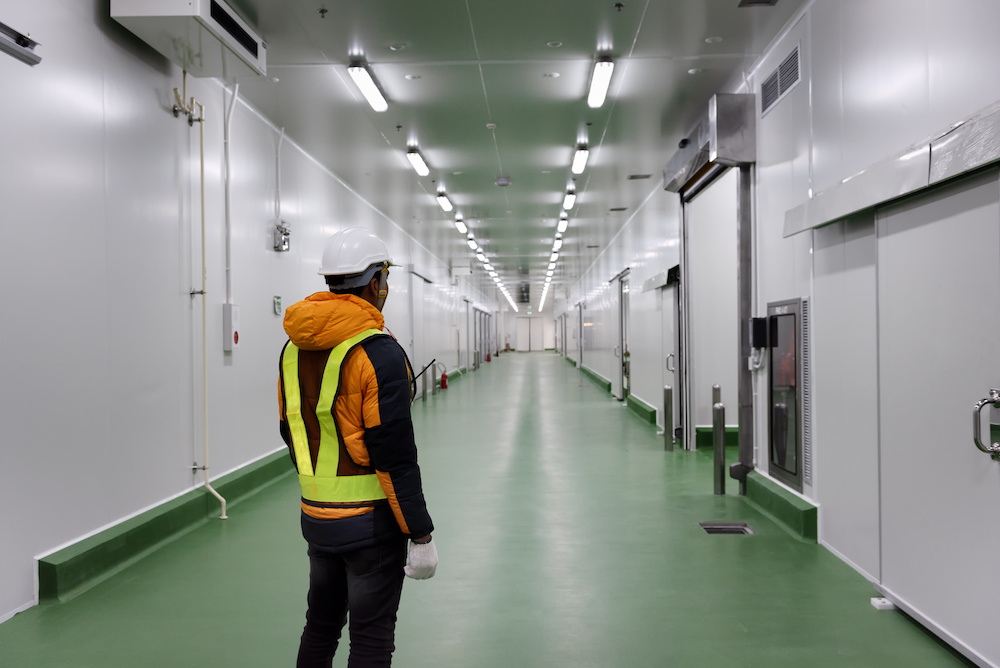 worker-Cold-buiding worker-Cold-buiding