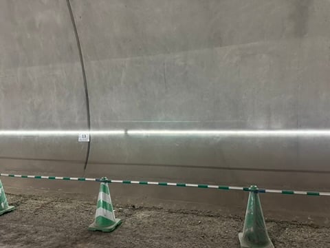 LED高照度ライトが設置された平串トンネル